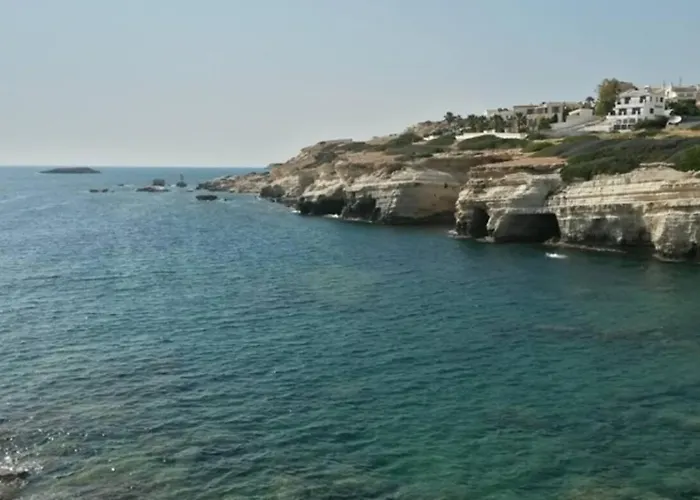 Coral Bay - Sleeps 6 - Pool - Parking ペイヤ