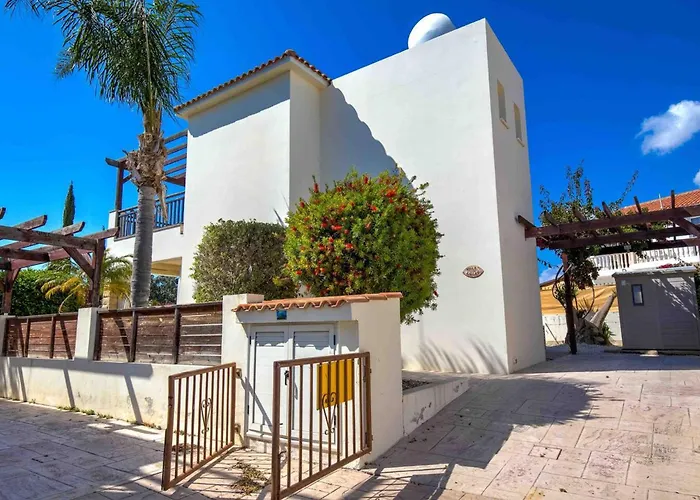 Coral Bay - Sleeps 6 - Pool - Parking ヴィラ ペイヤ