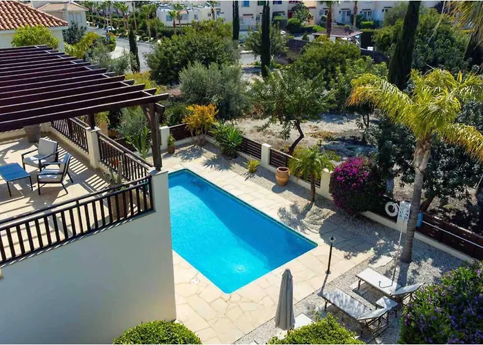 Coral Bay - Sleeps 6 - Pool - Parking * ペイヤ